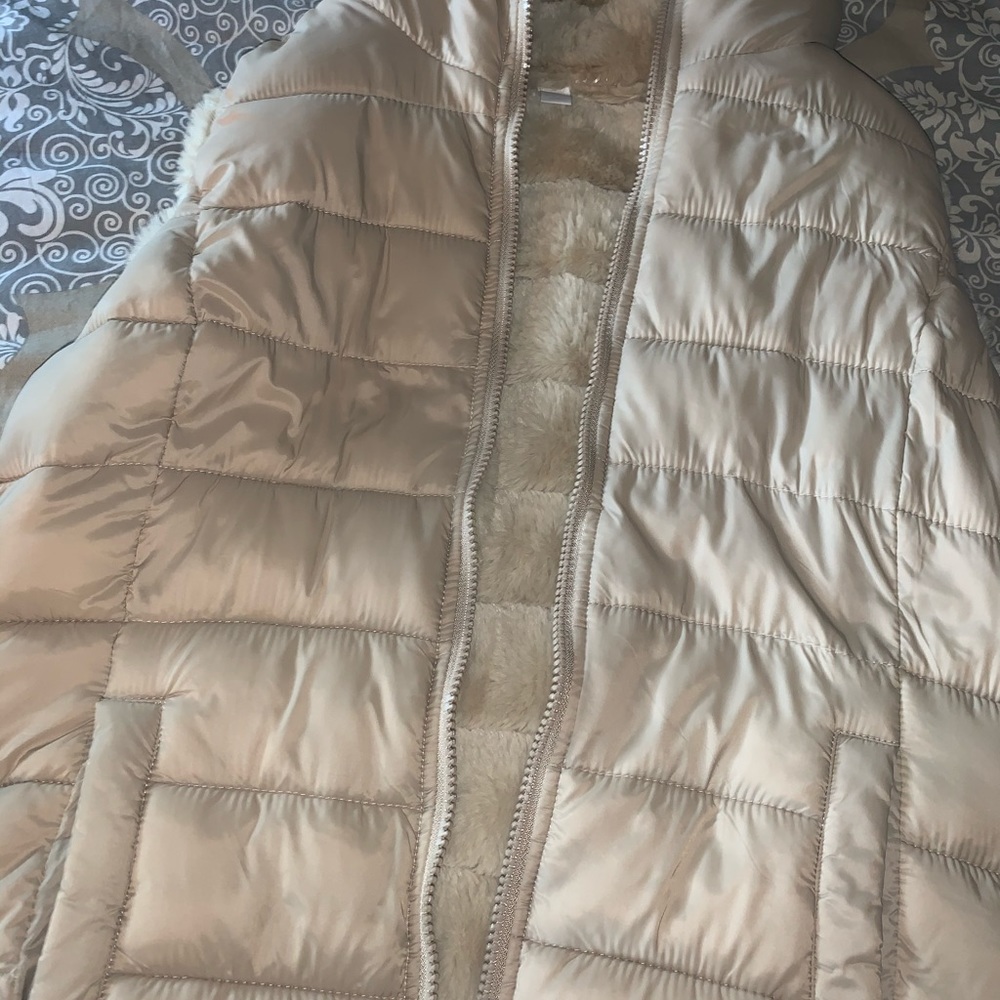 New York & company vest with hood